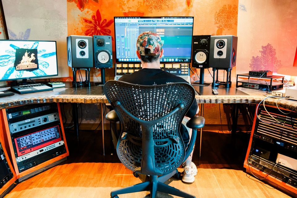 Nobody else teaches home recording this way